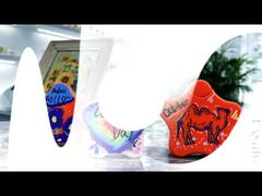 Flacons pulvérisateurs en forme d'étoile et de pétale